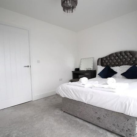 브룸필드 Beaulieu Park - Sleeps 10 - Chelmsford 빌라 외부 사진
