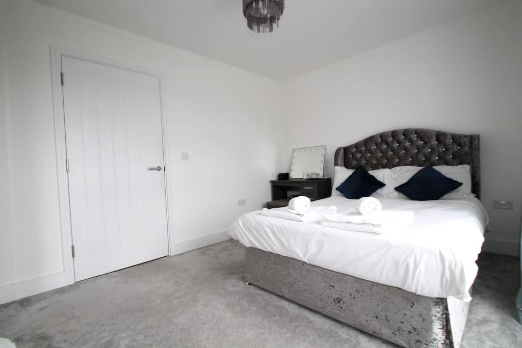 브룸필드 Beaulieu Park - Sleeps 10 - Chelmsford 빌라 외부 사진